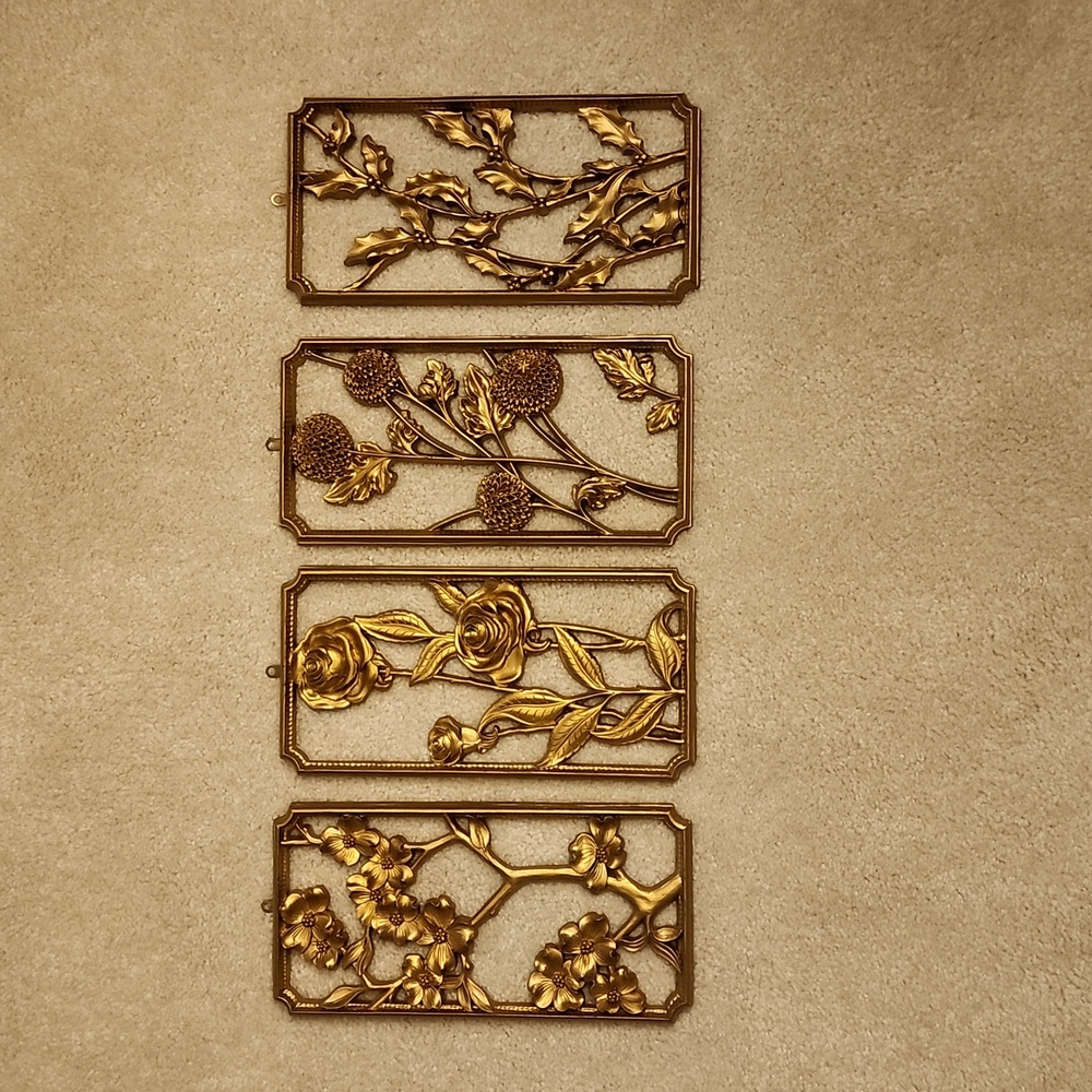 Four 1955 vintage Syroco floral wall plaques wall Deco